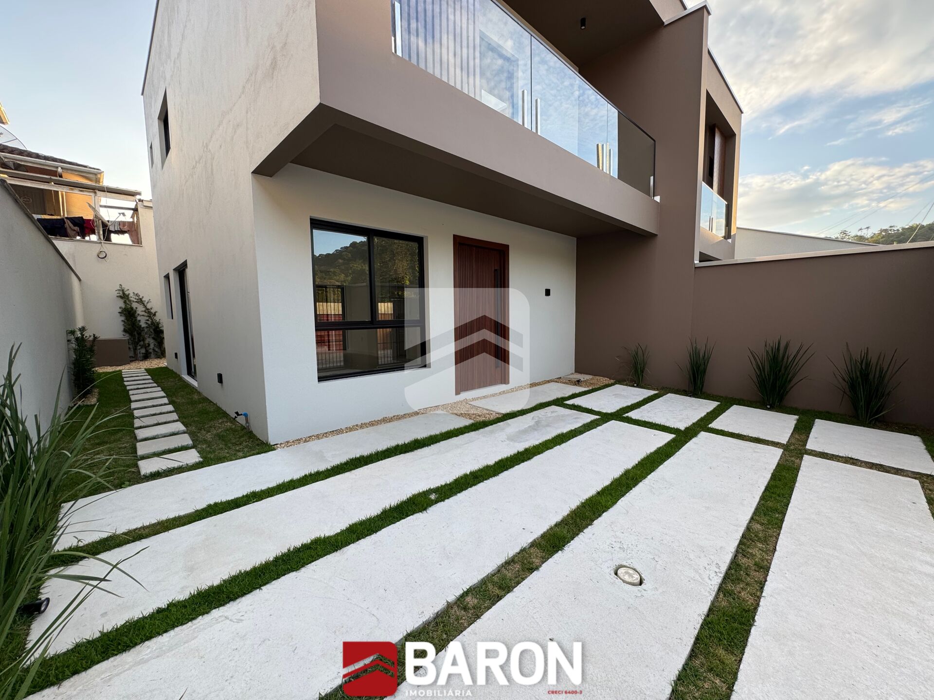 Casa – 3 Dormitórios | Bairro Centro II