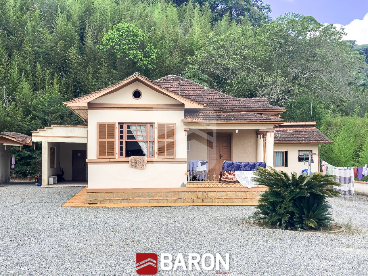 Casa – 3 dormitórios | Bairro Guarani