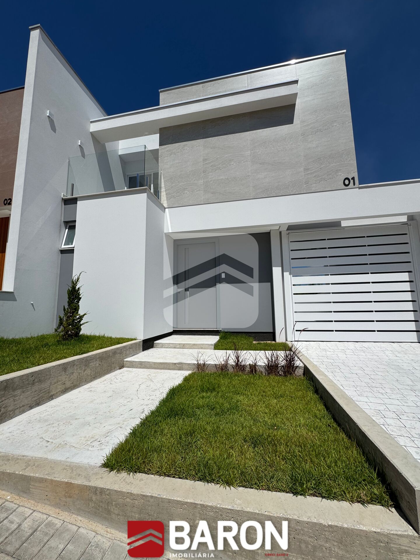 Casa – 3 Dormitórios – Bairro Centro – Guabiruba
