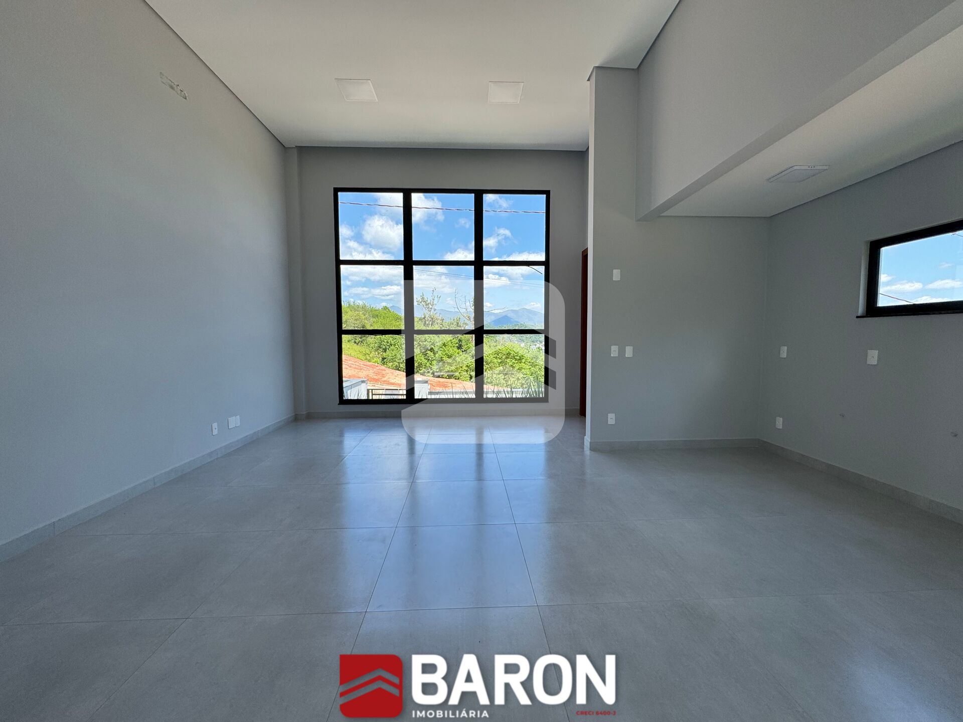 Casa – 3 Dormitórios – Bairro Centro – Guabiruba