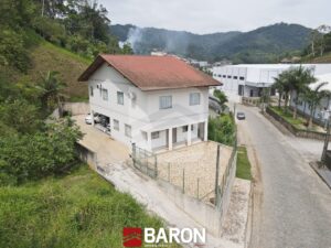 Casa – 3 dormitórios | bairro São Pedro