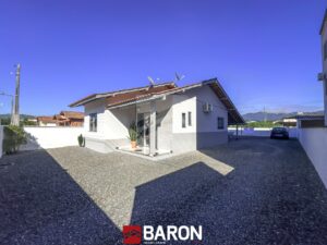 Casa – 3 dormitórios | Bairro Centro – Guabiruba