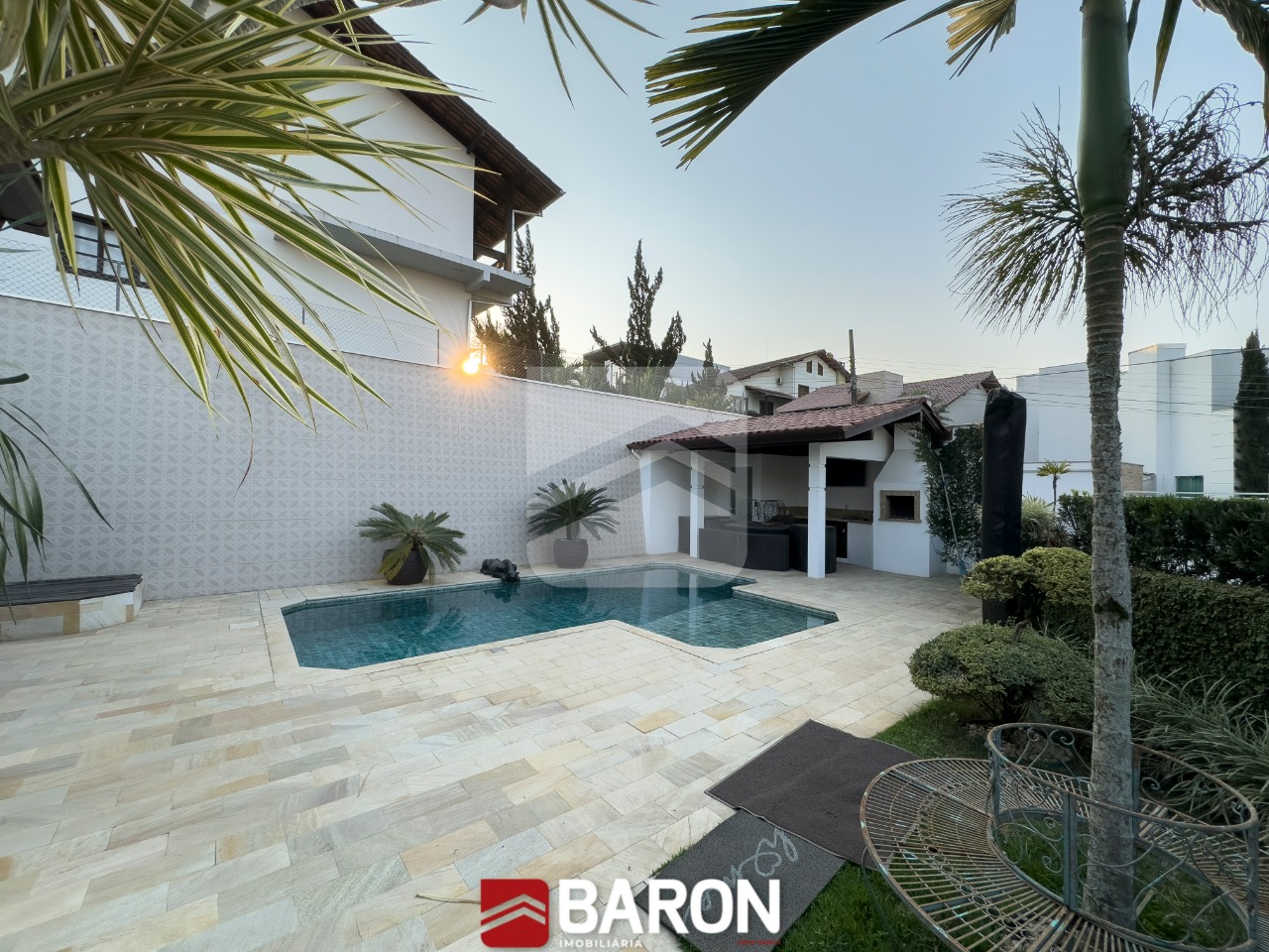 Casa – 5 dormitórios | Bairro Guarani