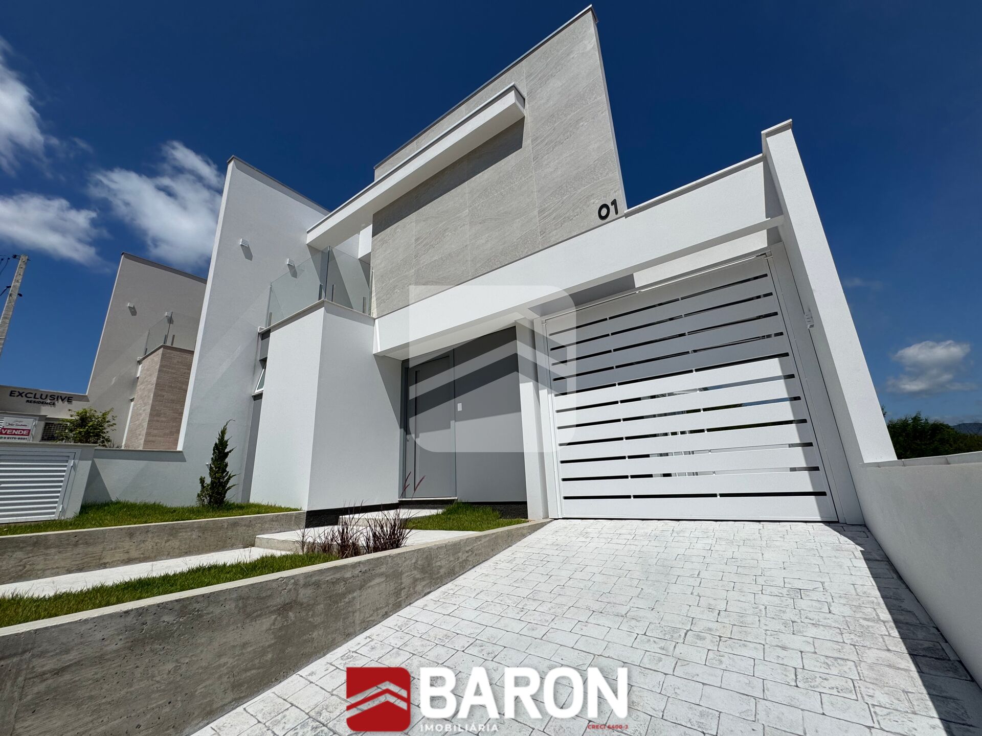 Casa – 3 Dormitórios – Bairro Centro – Guabiruba