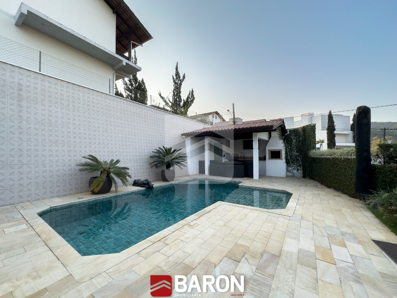 Casa – 5 dormitórios | Bairro Guarani