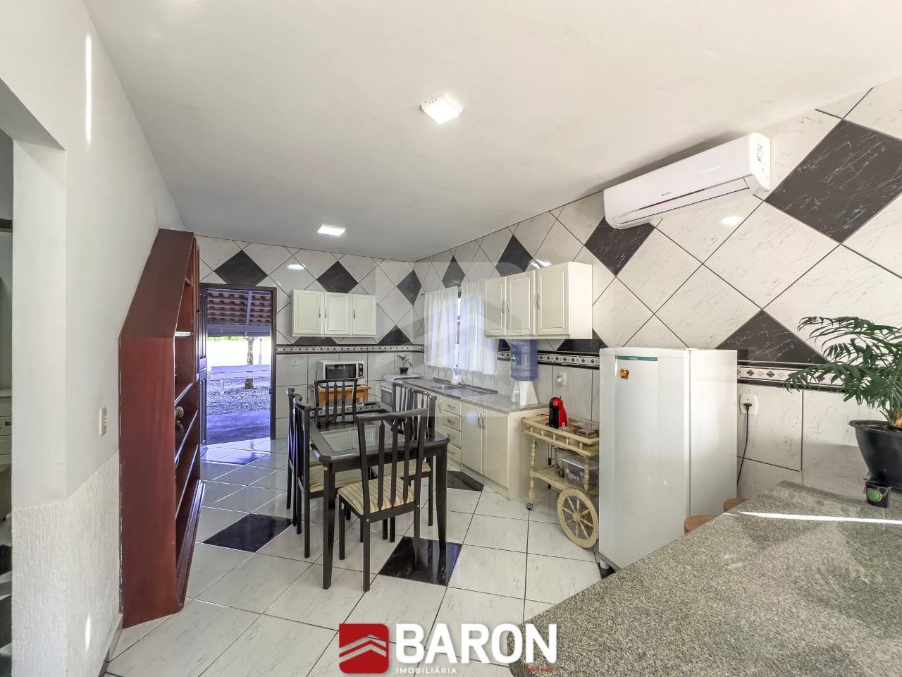 Casa – 3 dormitórios | Bairro Centro – Guabiruba