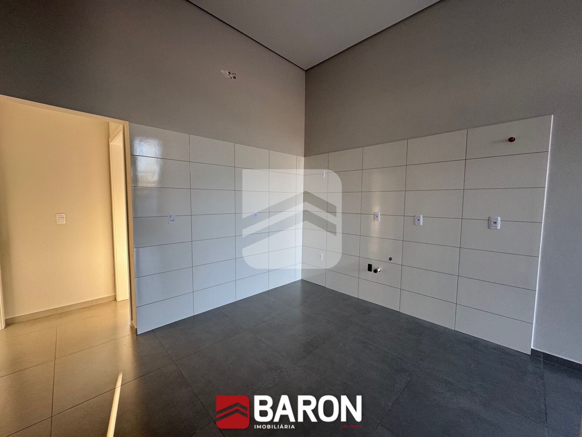 Casa Iron Home | 3 Quartos, Suíte, Garagem Coberta | Aceita Financiamento | São João, Brusque