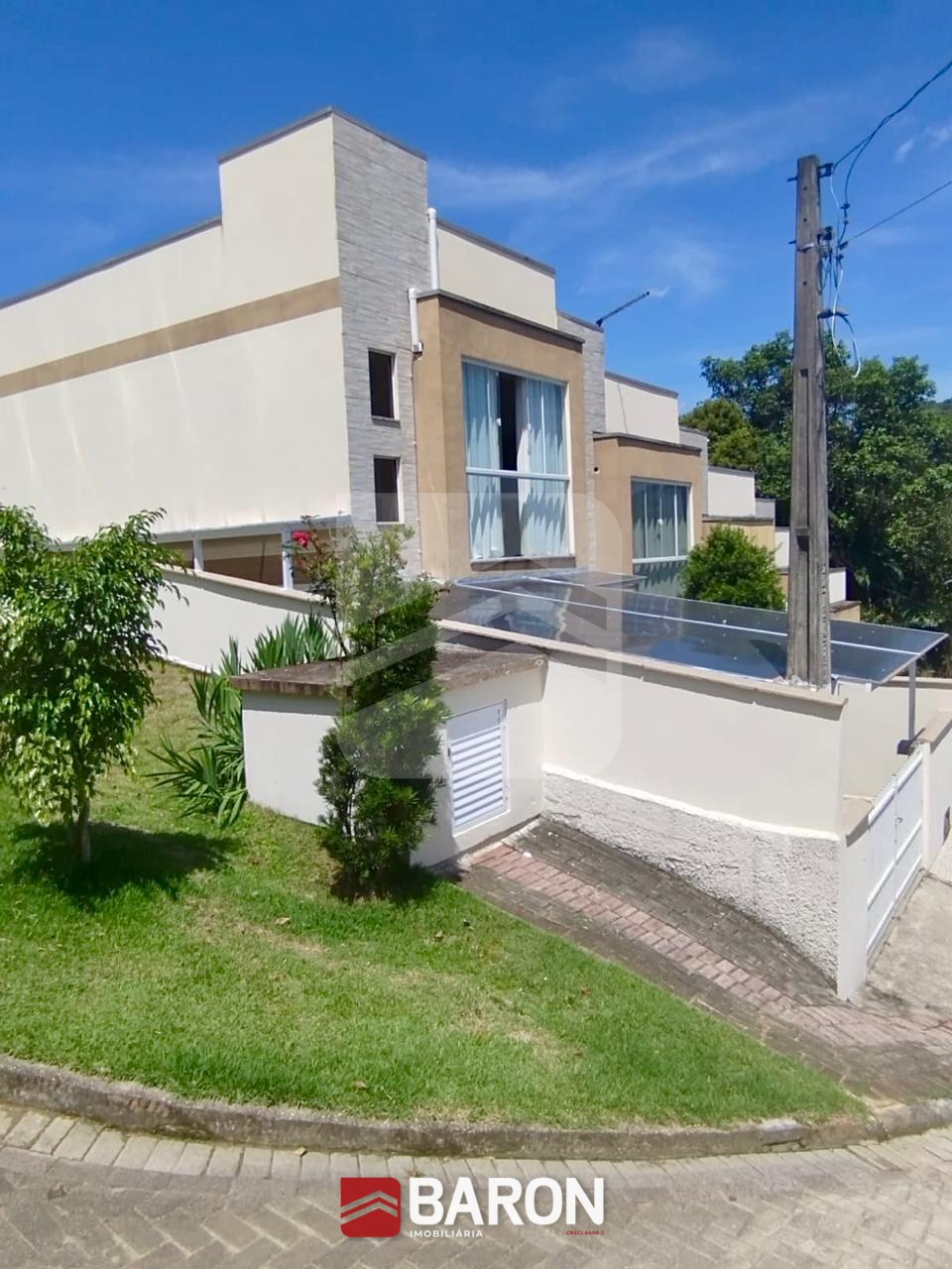 Sobrado – 2 Dormitórios | Bairro Dom Joaquim