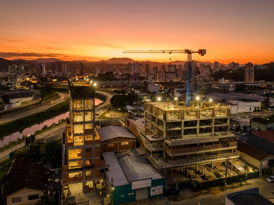 Os juros subiram. O mercado imobiliário não ligou.
